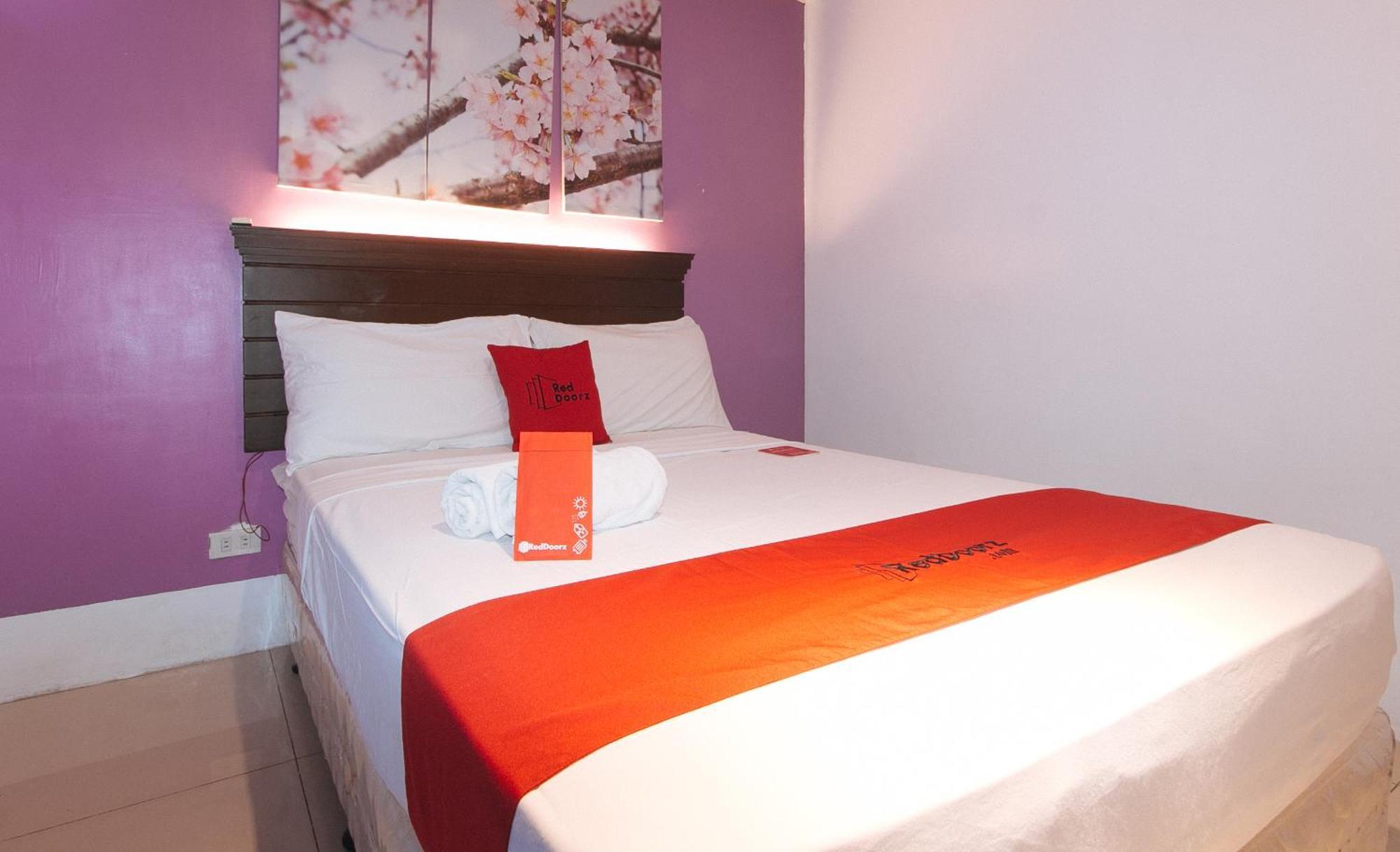 Reddoorz @ Melbourne Suites Makati Makati City Extérieur photo