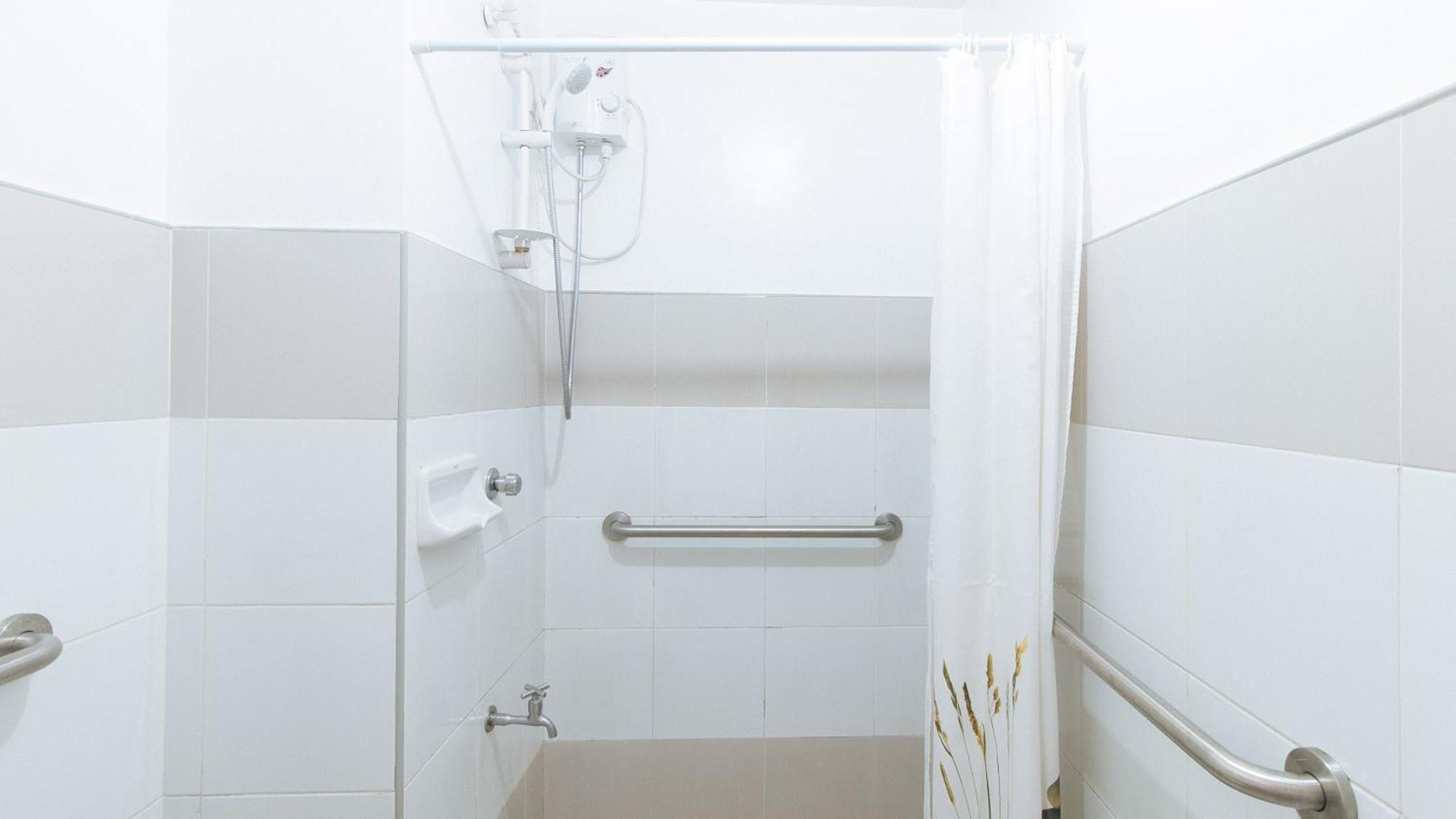 Reddoorz @ Melbourne Suites Makati Makati City Extérieur photo