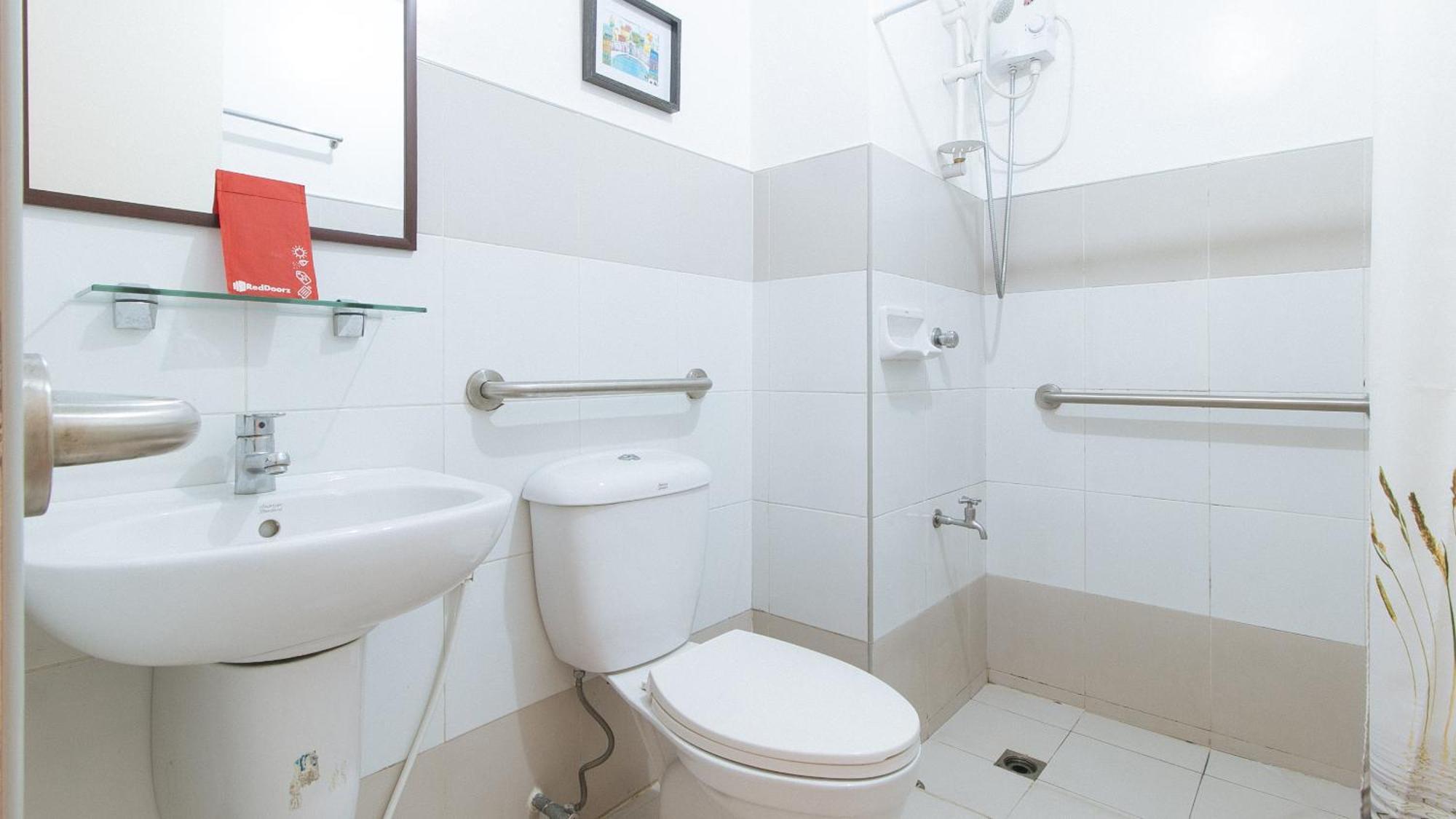 Reddoorz @ Melbourne Suites Makati Makati City Extérieur photo